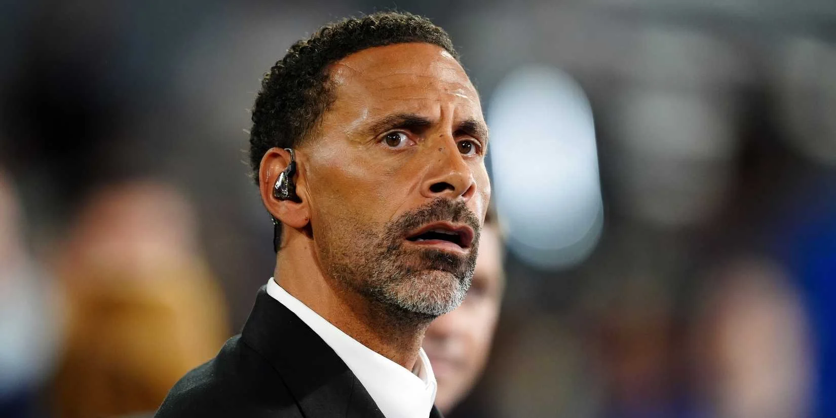 Rio Ferdinand Desak MU Rekrut Lewandowski: Mentor Ideal untuk Sesko!