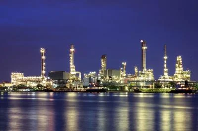 Harga Minyak Dunia Turun 4 Persen Setelah AS dan Iran Capai Kesepakatan Damai