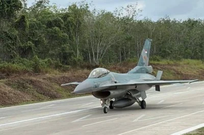 Pendaratan Jet Tempur di Jalan Tol: Persiapan Pemerintah untuk Kondisi Darurat