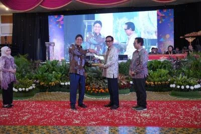 Purbaya dan Sri Sultan Bahas Becak Listrik hingga IKN